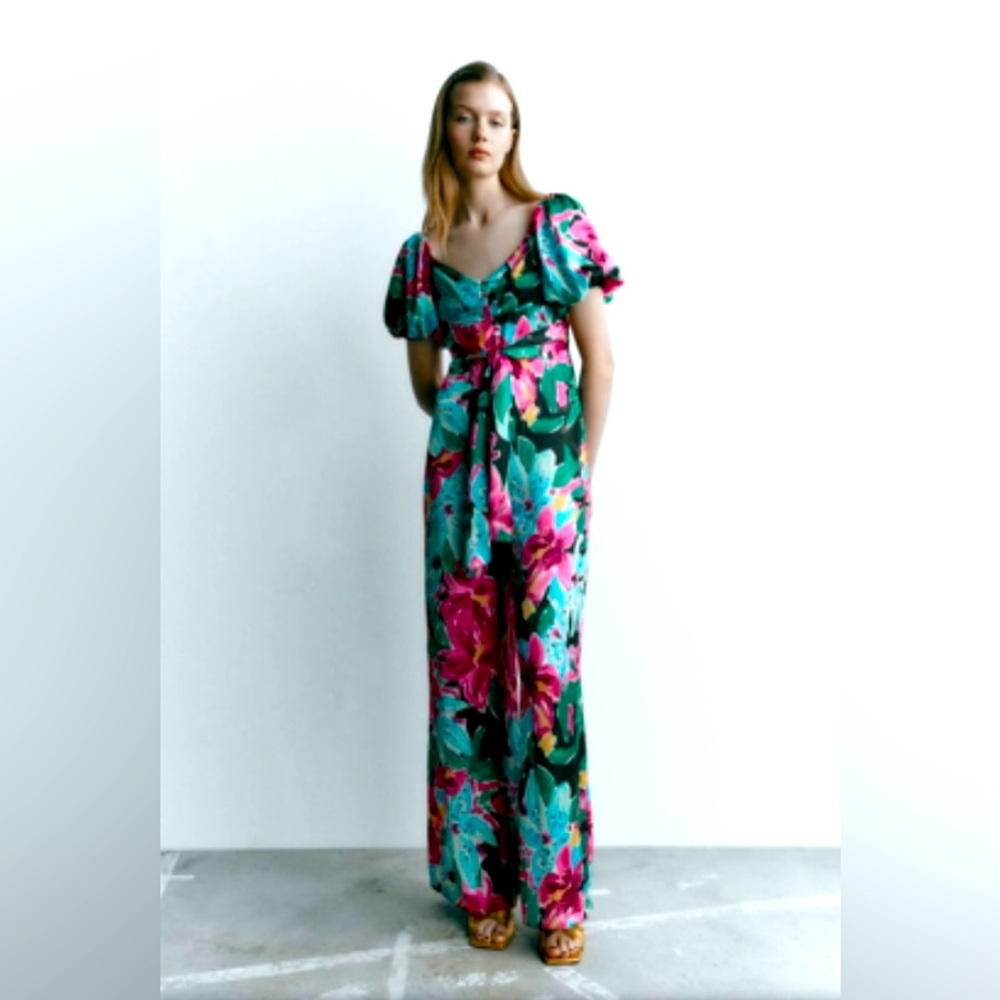 Floral jumpsuit size small